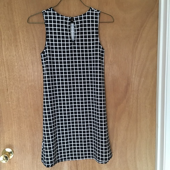 Black and white checkered women’s size M dress - Picture 2 of 7